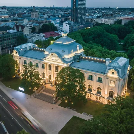 Alunana Premium & Fireplace In Art Nouveau District, 63 Sqm, 1870s, Self Check-in