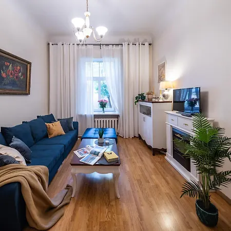 Apartment Alunana Premium & Fireplace In Art Nouveau District, 63 Sqm, 1870s, Self Check-in Riga