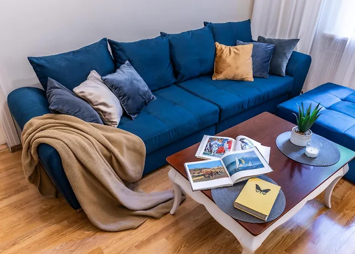 Apartment Alunana Premium & Fireplace In Art Nouveau District, 63 Sqm, 1870s, Self Check-in