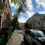 Апартаменты Alunana Premium & Fireplace In Art Nouveau District, 63 Sqm, 1870s, Self Check-in *