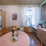 Alunana Premium & Fireplace In Art Nouveau District, 63 Sqm, 1870s, Self Check-in *