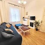Alunana Premium & Fireplace In Art Nouveau District, 63 Sqm, 1870s, Self Check-in Апартаменты Рига