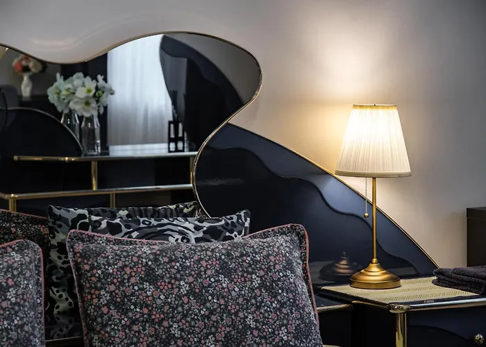 Alunana Premium & Fireplace In Art Nouveau District, 63 Sqm, 1870s, Self Check-in *