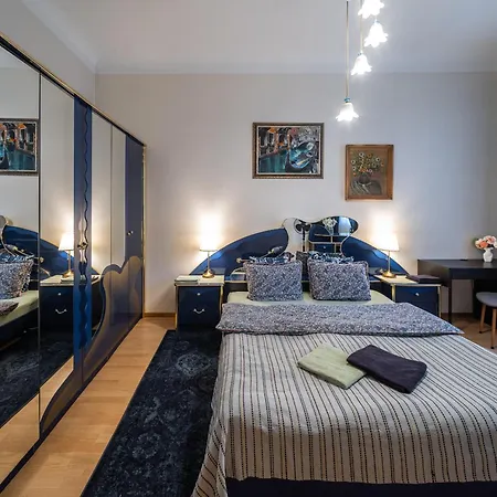 Alunana Premium & Fireplace In Art Nouveau District, 63 Sqm, 1870s, Self Check-in *